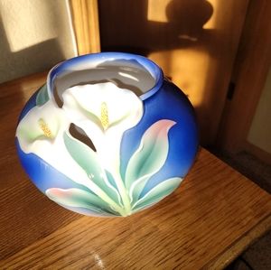 FRANZ Porcelain Vase